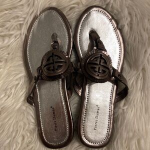 Pierre Dumas Sandals size 9 BNWOT color silver please see all photos